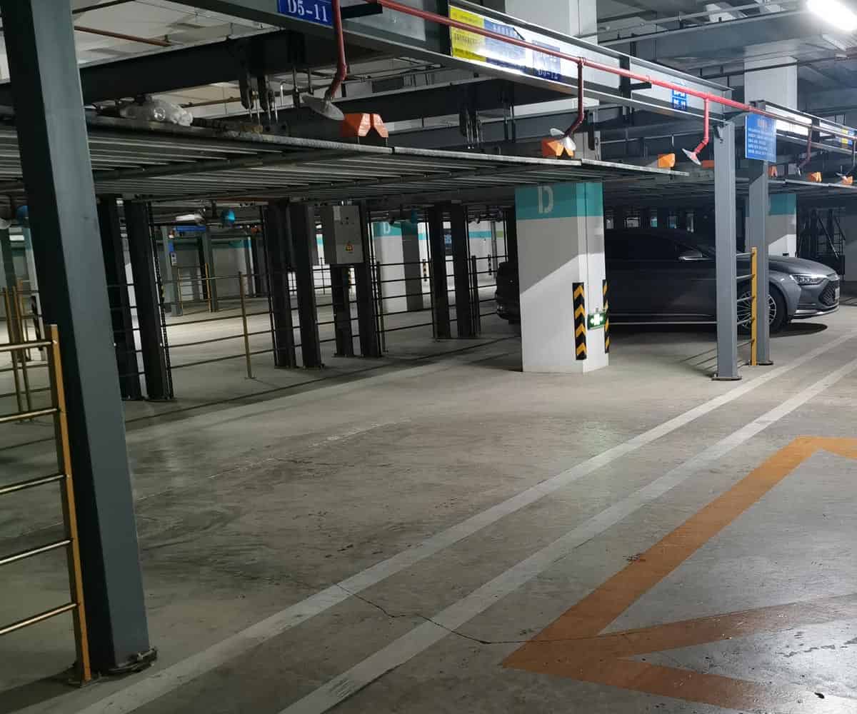 地下室四柱式機械停車位